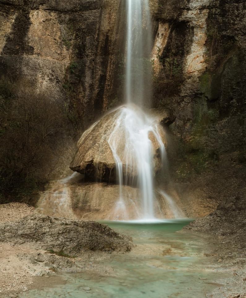 photographie paysage d'une cascade en Ardèche